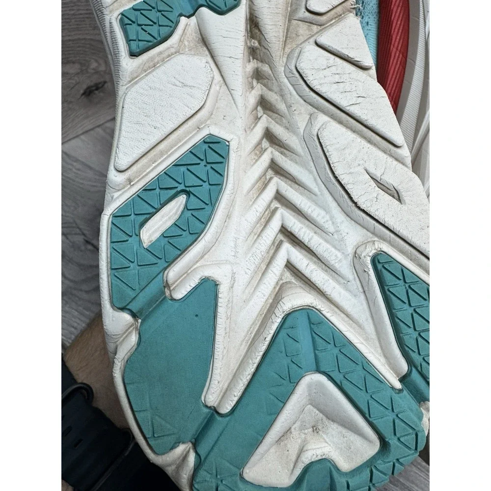 HOKA ONE ONE Clifton 8 Women's Cushioned Running Shoes Size 9.5 B 1119394 AEBL